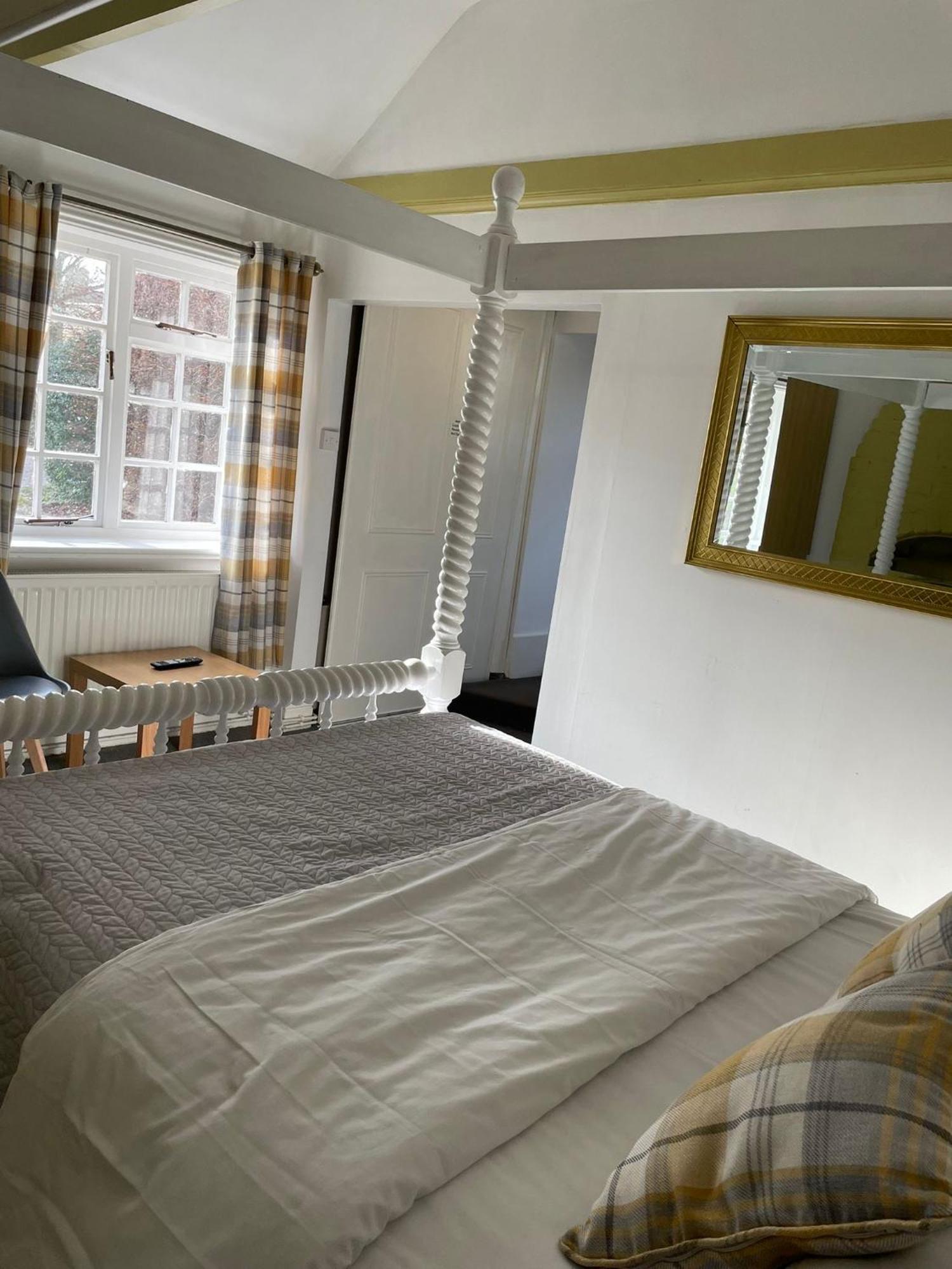 Hunters Meet Hotel Hatfield Heath Exterior photo